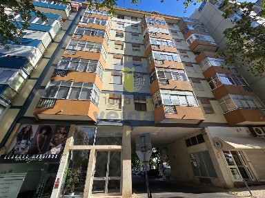 Apartamento T3 à venda na Rua dos Soeiros