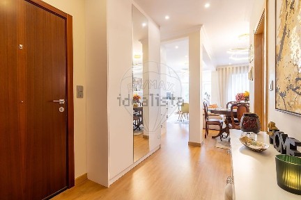 Apartamento T2 à venda na Estrada de Paço de Arcos