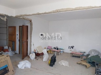 Apartamento T3 à venda na Arneiros