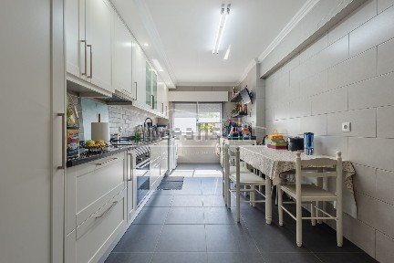 Apartamento T2 à venda na Praceta Tojal