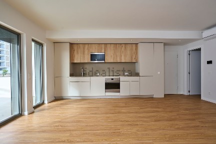 Apartamento T2 à venda na Rua Bernardo Marques s/n