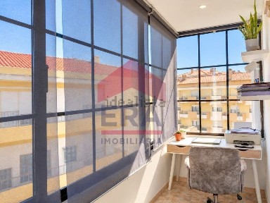 Apartamento T3 à venda na Rua Bartolomeu Dias