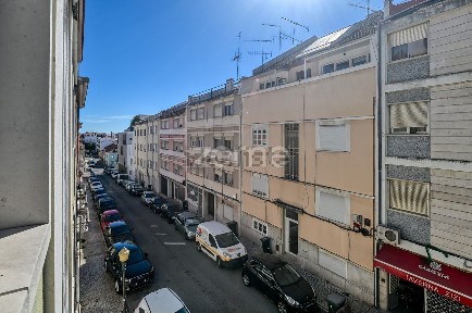 Apartamento T1 à venda na Travessa Paulo Martins, 48