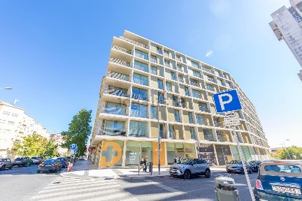 Apartamento T1 à venda na Avenida João XXI, 59