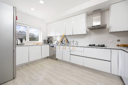 Apartamento T3 à venda na Rua dos Filarmónicos, 1