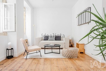 Apartamento T2 à venda na Costa do Castelo, 140