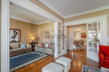 Apartamento T5 à venda na Avenida João XXI, 9