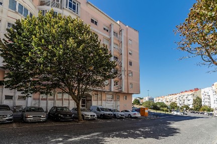 Apartamento T2 à venda na Rua Cidade de Coimbra, 23