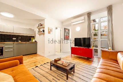 Apartamento T2 à venda na Rua Cruz da Carreira