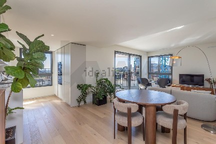 Apartamento T3 à venda na Rua Mário Botas s/n