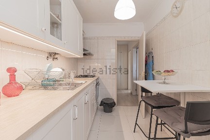 Apartamento T2 à venda em Santo António dos Cavaleiros e Frielas