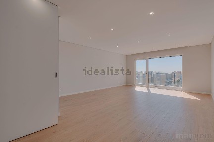 Apartamento T3 à venda na Praceta José Figueiredo Fonseca