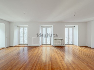 Apartamento T3 à venda na Rua de São Bernardo