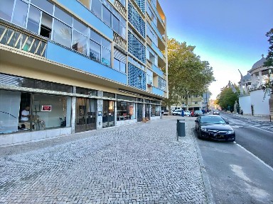 Apartamento T2 à venda na Rua das Furnas s/n