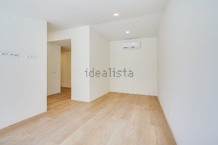 Apartamento T1 à venda na Avenida São José, 27