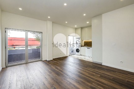 Apartamento T1 à venda na Rua Francisco Sá Carneiro F1