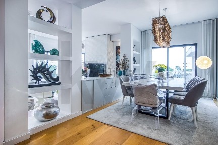 Apartamento T5 à venda na Expo Sul