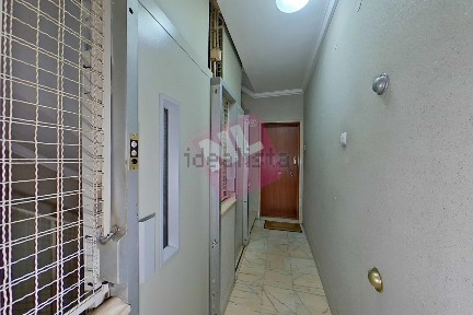 Apartamento T3 à venda na Rua Tristão Vaz s/n