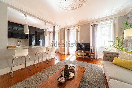 Apartamento T2 à venda na Praça da Alegria