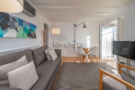 Apartamento T1 à venda na Rua Pedro Dias, 13