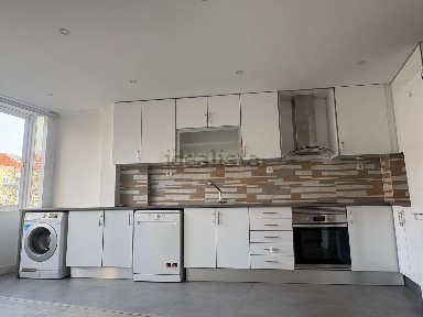 Apartamento T1 à venda na Rua Correia Teles