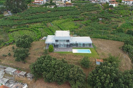 Moradia independente à venda em Castelo de Paiva