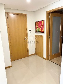 Arrendamento de apartamento T4 na Rua de Pedro Hispano
