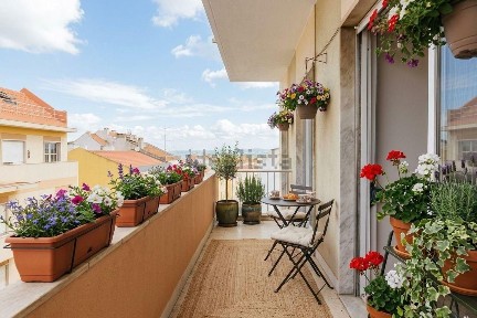 Apartamento T4 à venda na Rua José Relvas s/n