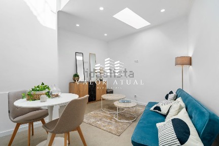 Apartamento T3 à venda na Rua Angelina Vidal