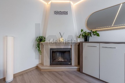 Apartamento T2 à venda no Monte Abraão