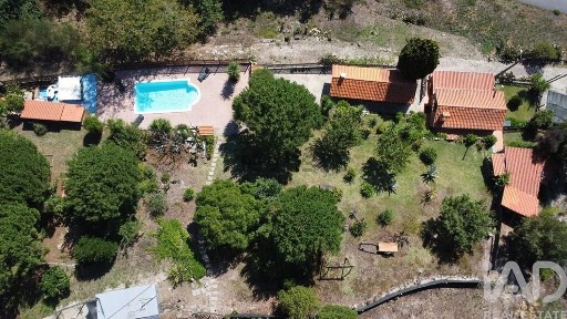 Quinta à venda em Couto de Esteves