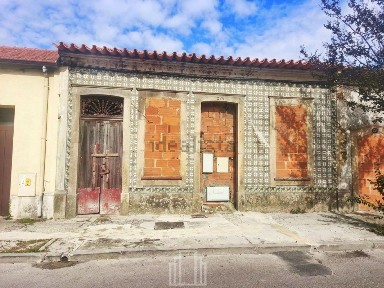 Moradia em banda à venda no Centro de Ovar