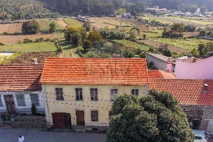 Moradia em banda à venda em Salreu