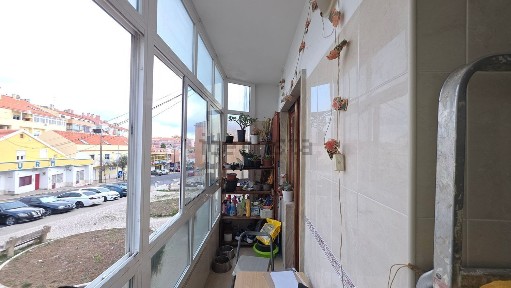 Apartamento T3 à venda na Rua Doutor João de Barros