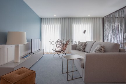 Arrendamento de apartamento T1 na Rua de Sá da Bandeira