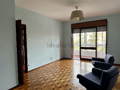 Arrendamento de apartamento T2 na Rua de Ferreira Cardoso, 38