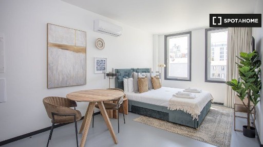 Arrendamento de apartamento T0 na Rua João das Regras