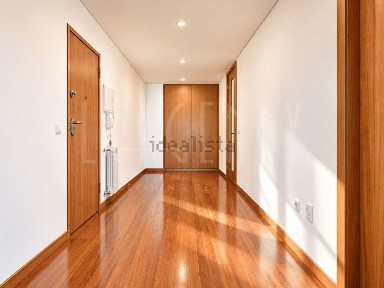 Arrendamento de apartamento T2 na Carreira - Cidade Jovem - Venda Nova