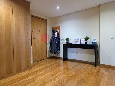 Arrendamento de apartamento T3 na Avenida Visconde de Barreiros