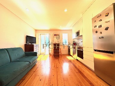 Arrendamento de apartamento T1 na Rua do Heroísmo