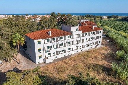 Apartamento T1 à venda na Estrada das Hortas do Henriques