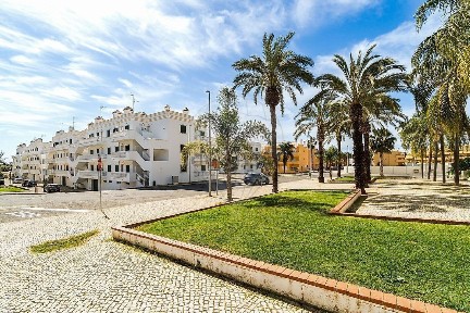 Apartamento T3 à venda na Rua 25 de Abril