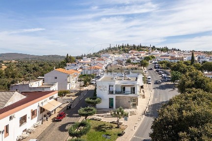 Apartamento T2 à venda na Rua Miguel Bombarda