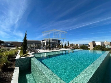 Apartamento T3 à venda em Ferragudo
