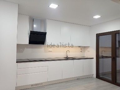 Apartamento T3 à venda na Rua Coronel Melo Antunes