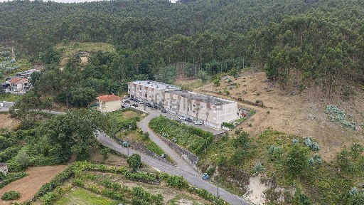 Moradia independente à venda na Rua dos Barreirinhos