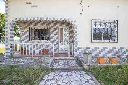 Casa ou moradia à venda na Rua Rio Minho, 629