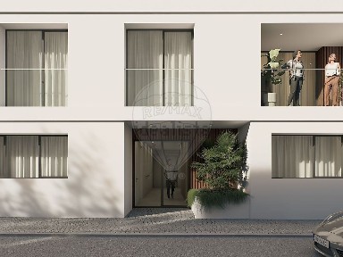 Duplex à venda na Rua Luís Calado Nunes, 24