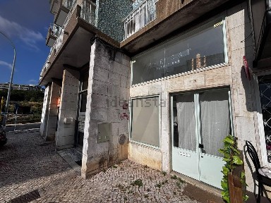 Negócio para trespasse na Rua Luz Soriano, 1