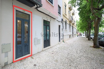 Arrendamento de espaço comercial na Rua Pedro Calmon, 22 b
